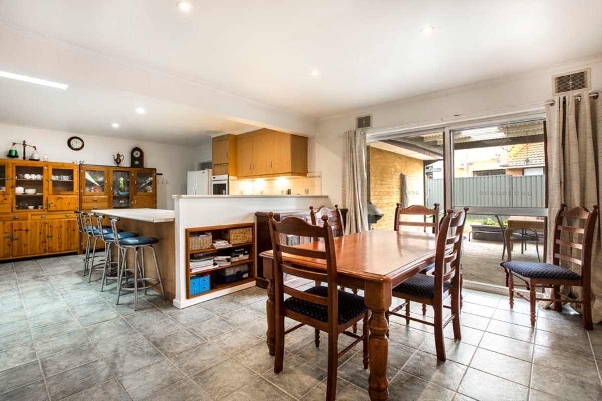 4 Dennis Avenue, KEILOR EAST VIC 3033, Keilor East - Thumbnail 5