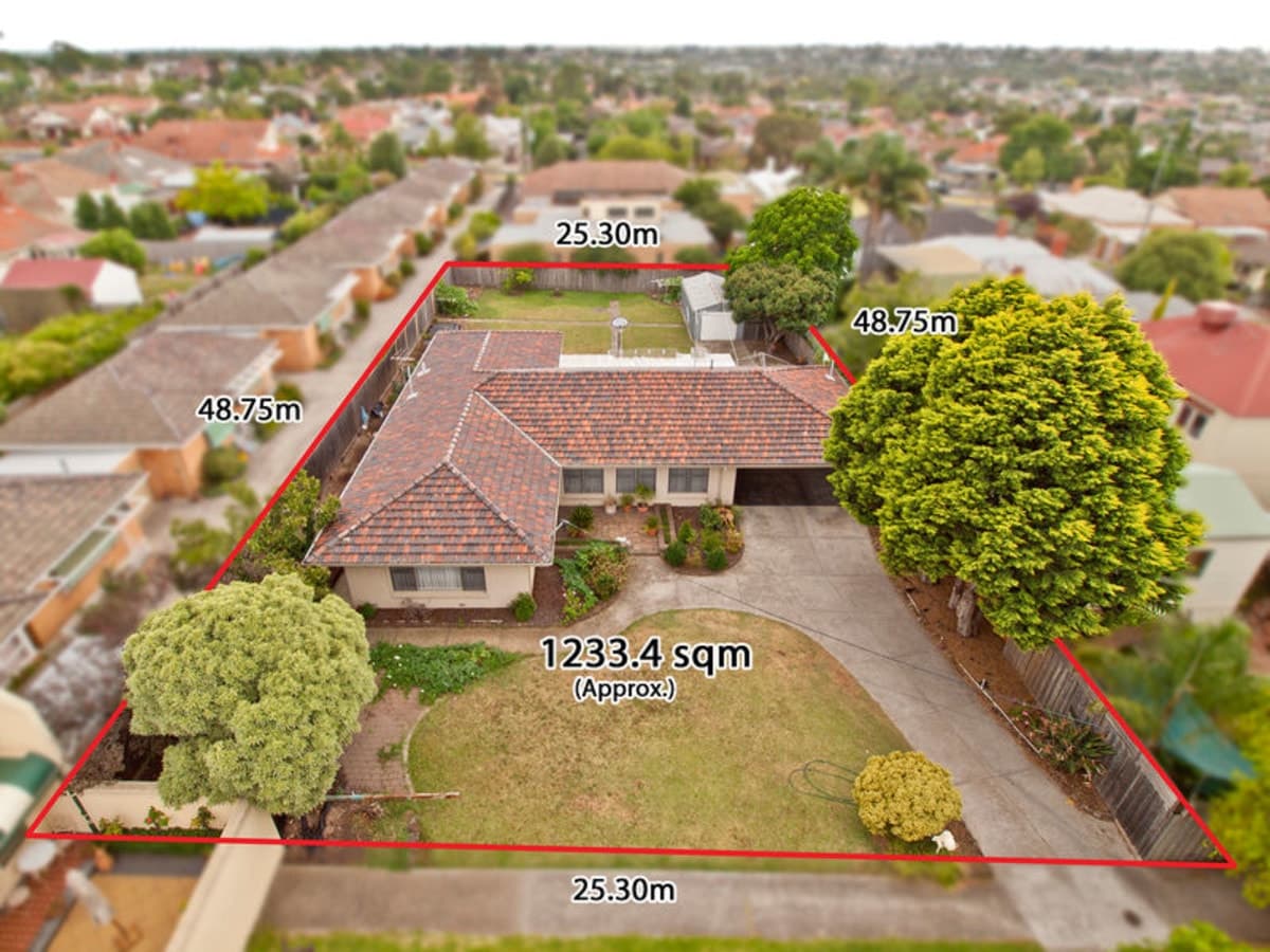 7 Overman Court, ESSENDON VIC 3040, Essendon - Image 1