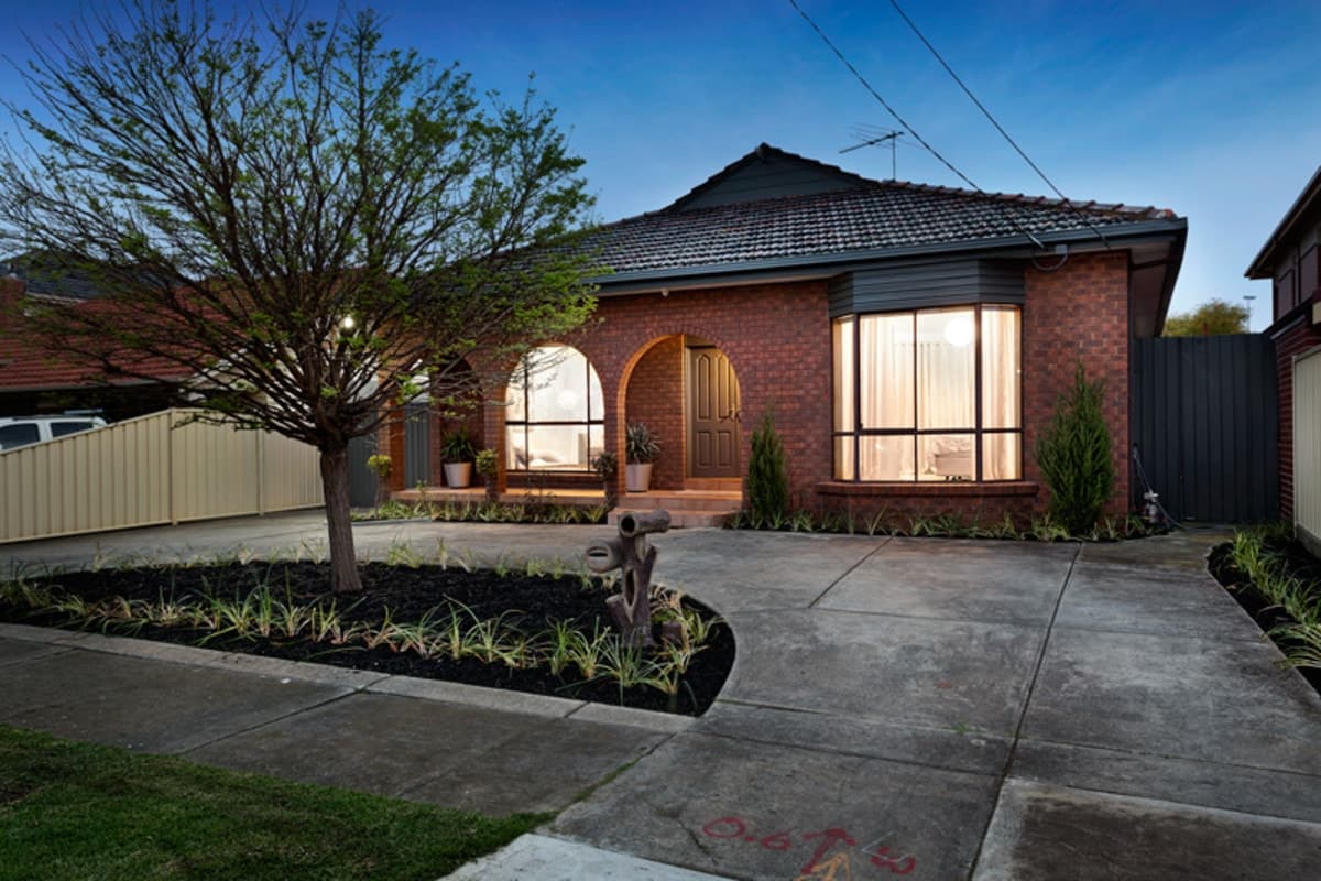 26 Wallace Crescent, STRATHMORE VIC 3041, Strathmore - Image 1