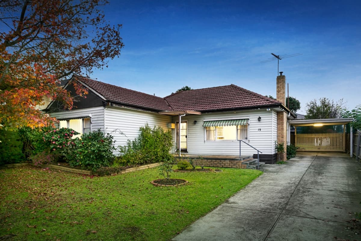 15 Dagonet Street, STRATHMORE VIC 3041, Strathmore - Thumbnail 2