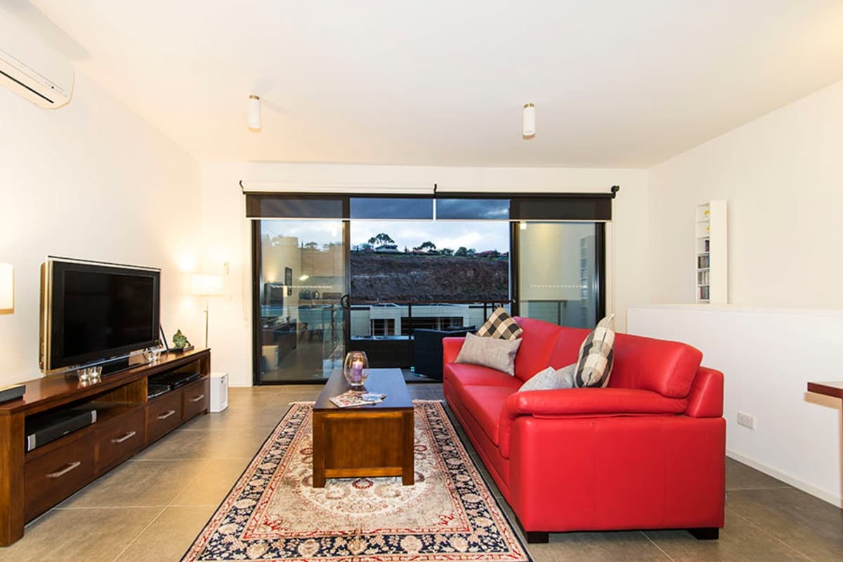 8 Lakeside Crescent, Keilor East Vic 3033, Keilor East - Thumbnail 2