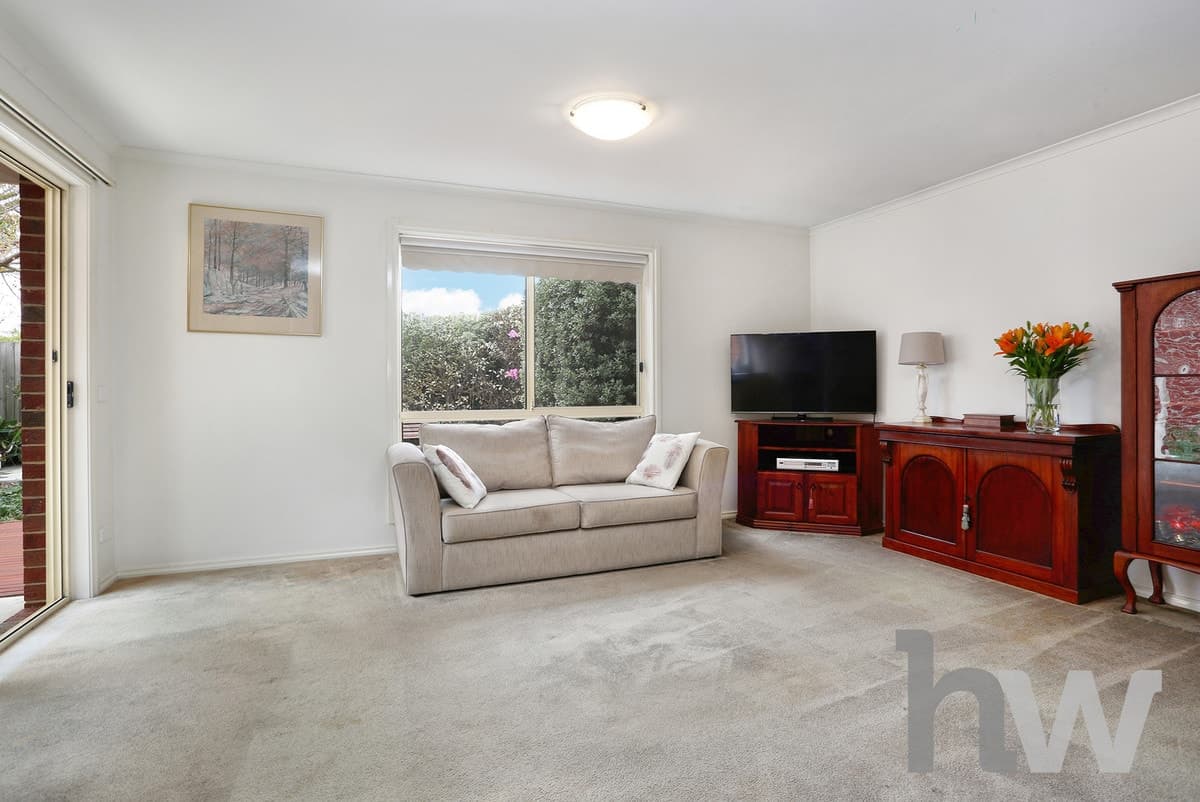 1 / 6 Vincent Court, WHITTINGTON VIC 3219, Whittington - Thumbnail 2