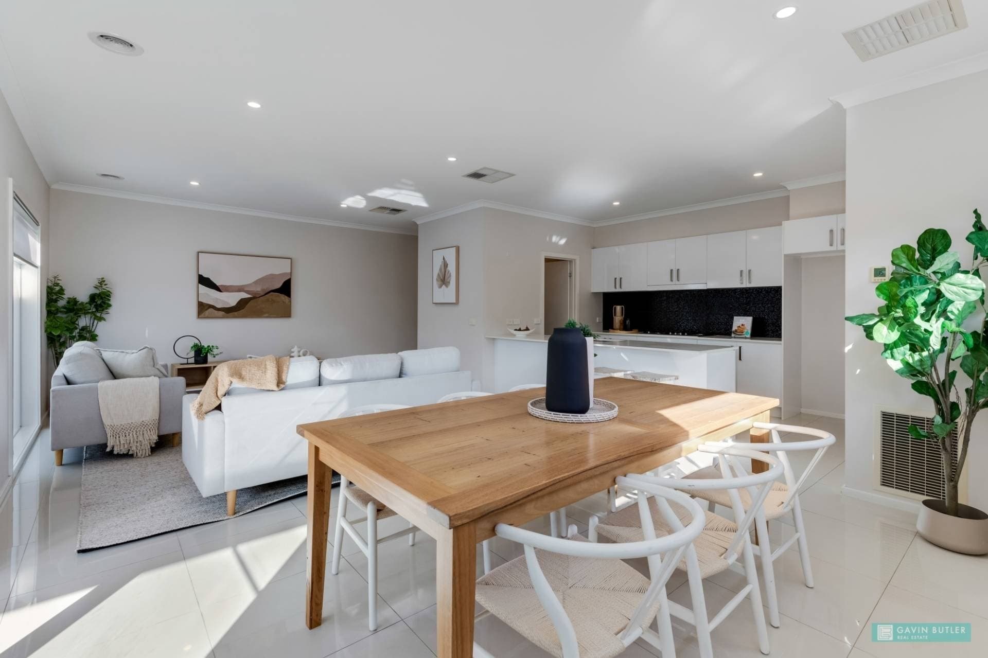 8 Benwerren Cl, Strathdale, VIC, Strathdale - Thumbnail 2