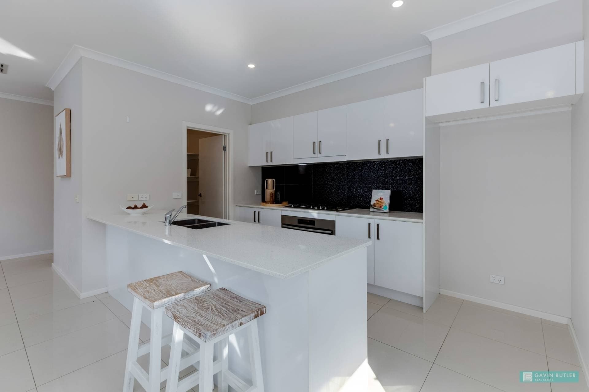 8 Benwerren Cl, Strathdale, VIC, Strathdale - Thumbnail 3