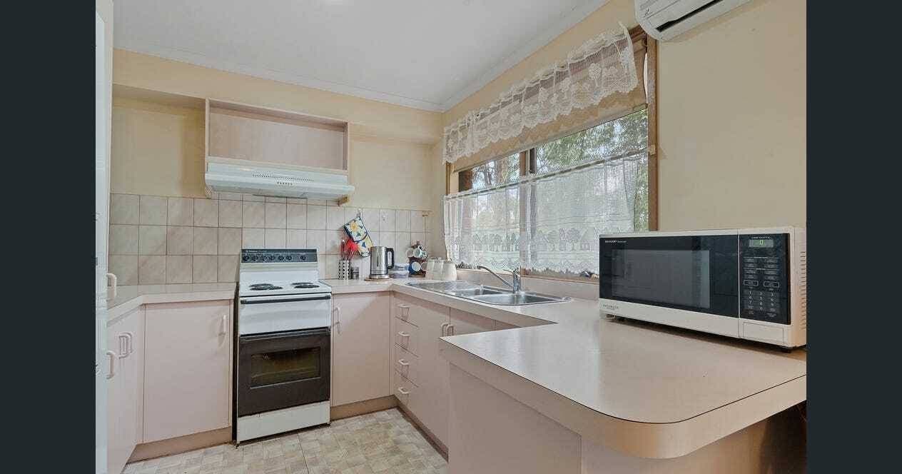 Unit 1, 48 Happy Valley Rd, Ironbark, VIC, Ironbark - Thumbnail 2