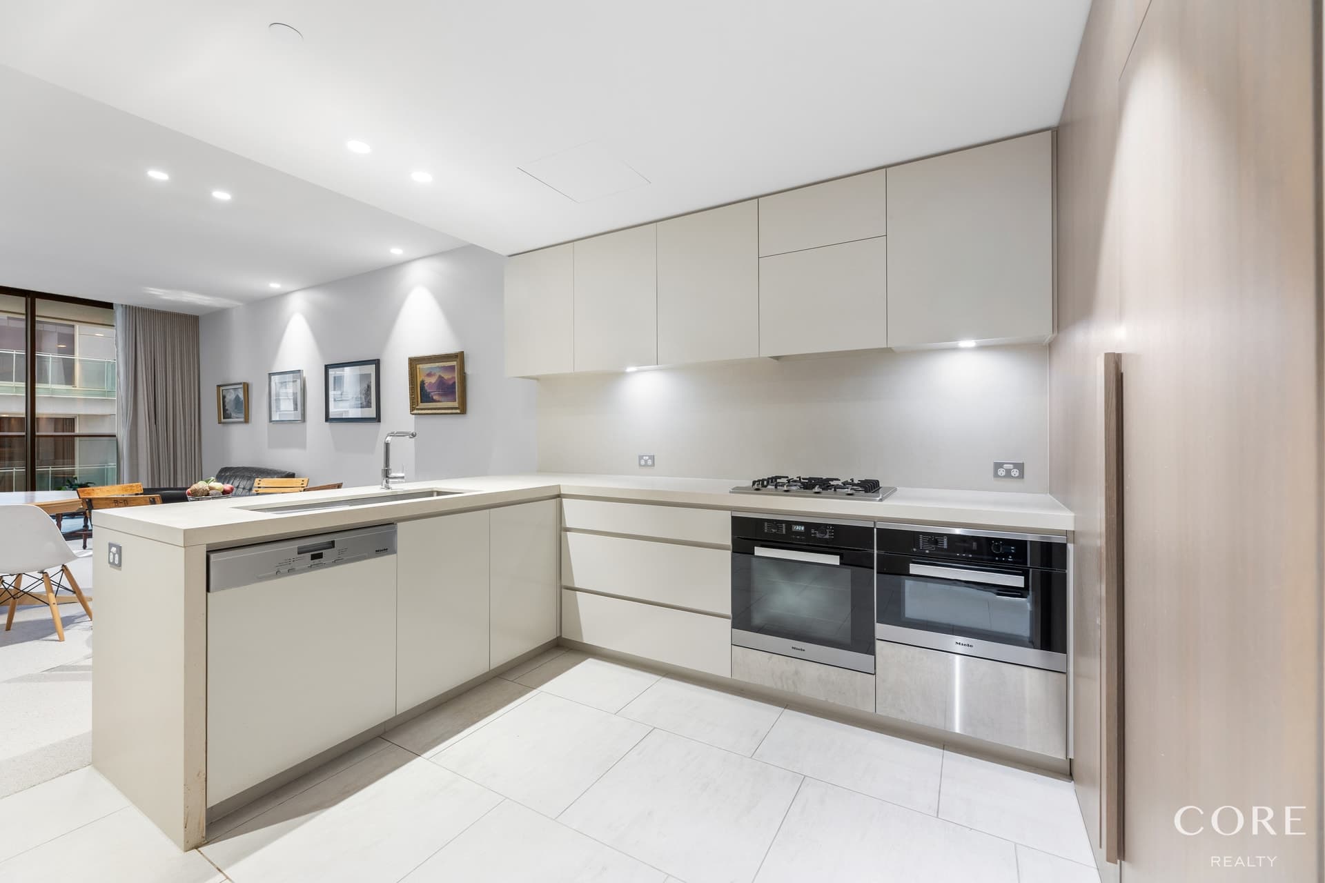 1008/35 Spring Street, Melbourne - Thumbnail 2