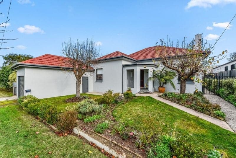 10 Sixth Street Millicent SA, Millicent - Image 1