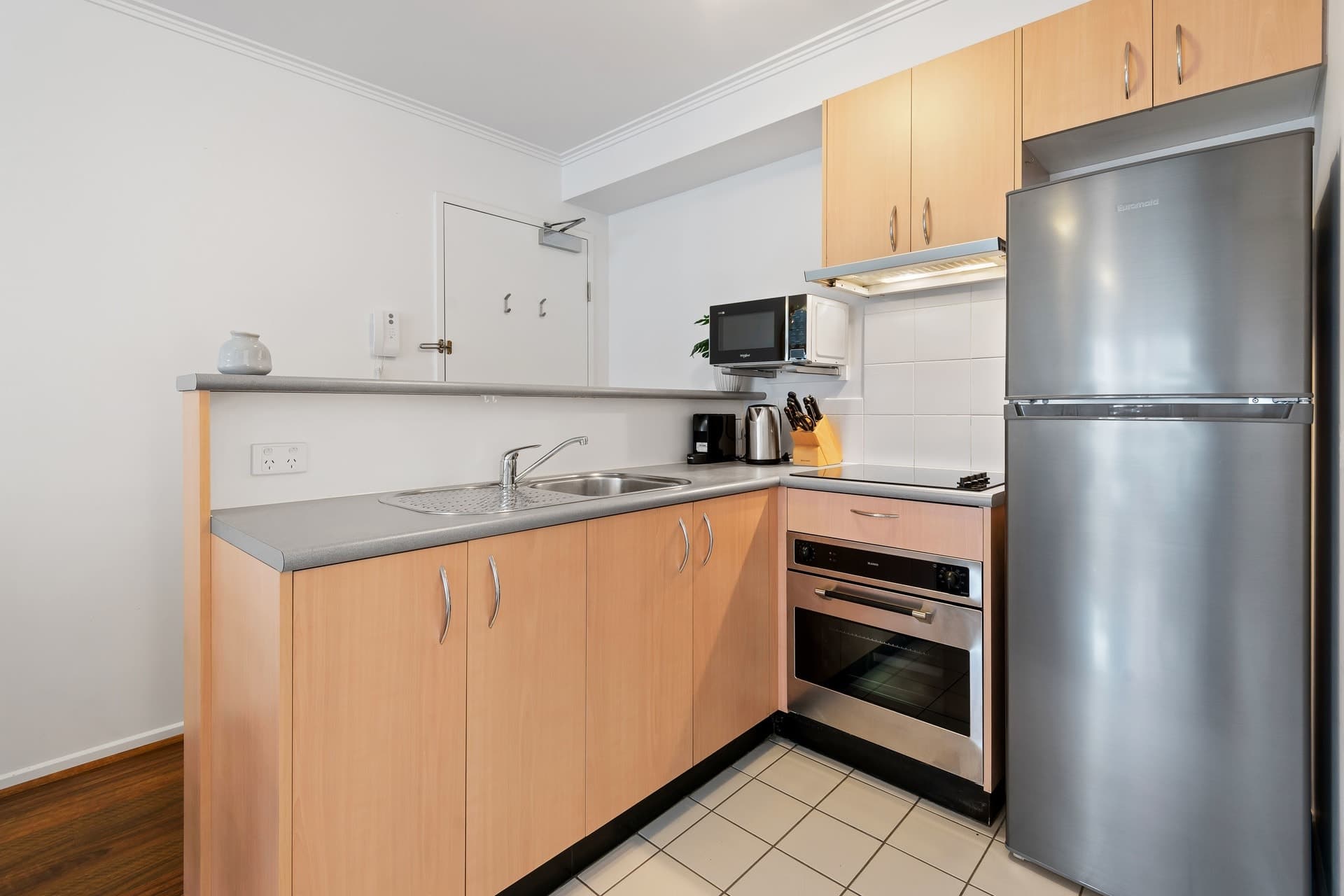707/118 Franklin Street, Melbourne - Thumbnail 4