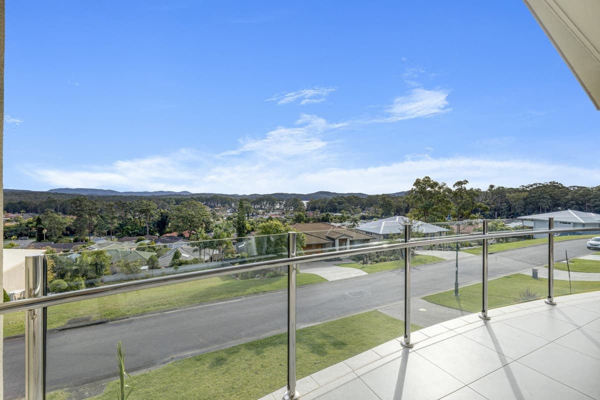 23 Admirals Circle, Lakewood, Lakewood - Thumbnail 3