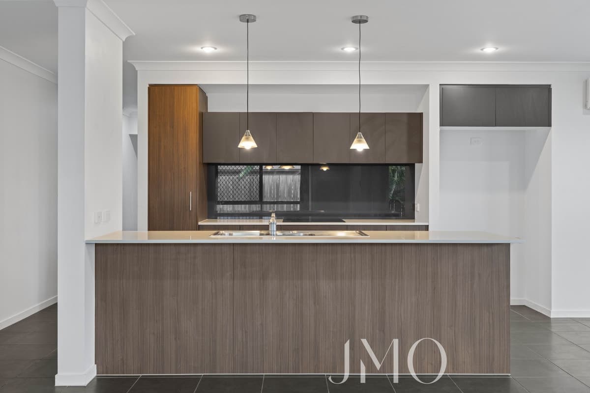 8 Turner Crescent, Ormeau Hills, Ormeau Hills - Thumbnail 3