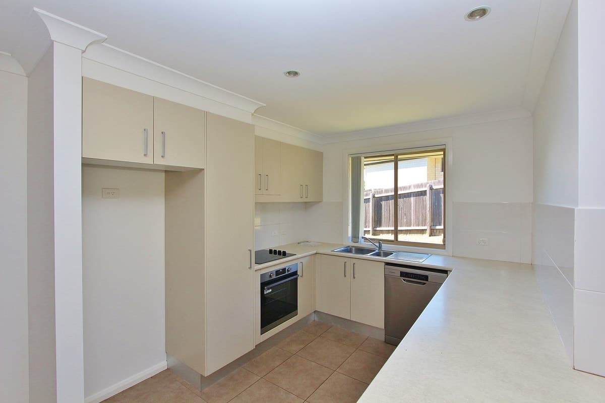 4 Mountain Spring Drive, Kendall, Kendall - Thumbnail 5