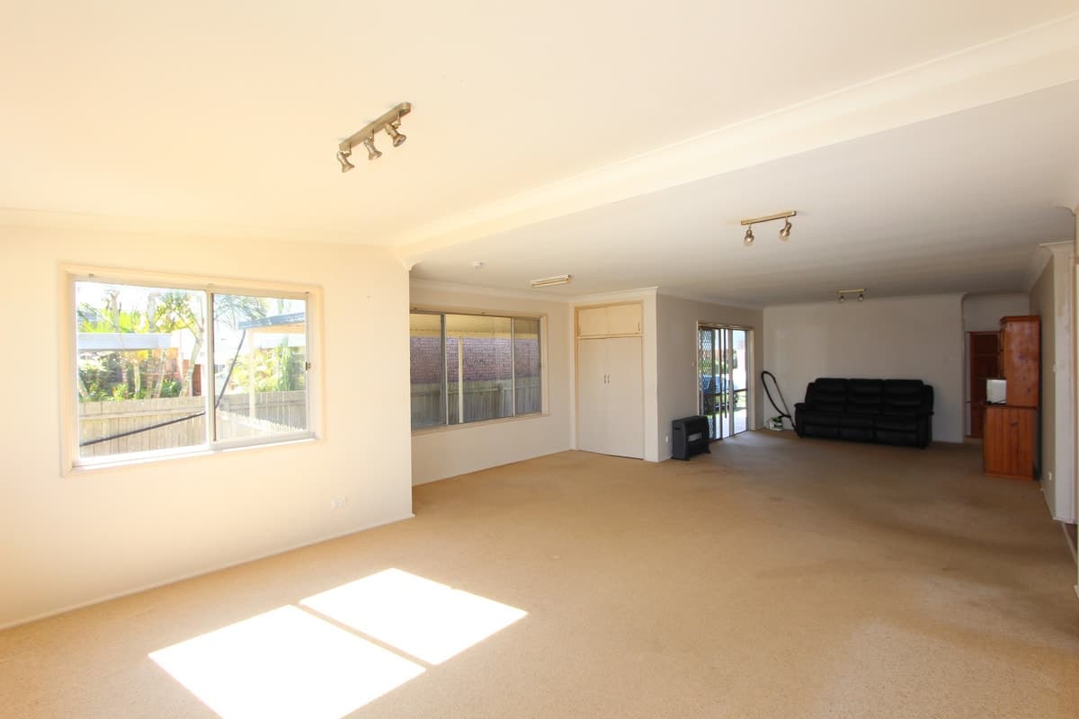 15 Leighton Close, North Haven, North Haven - Thumbnail 2