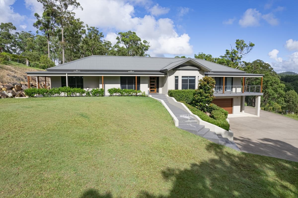 17 Lake Ridge Drive, Kew, Kew - Thumbnail 5