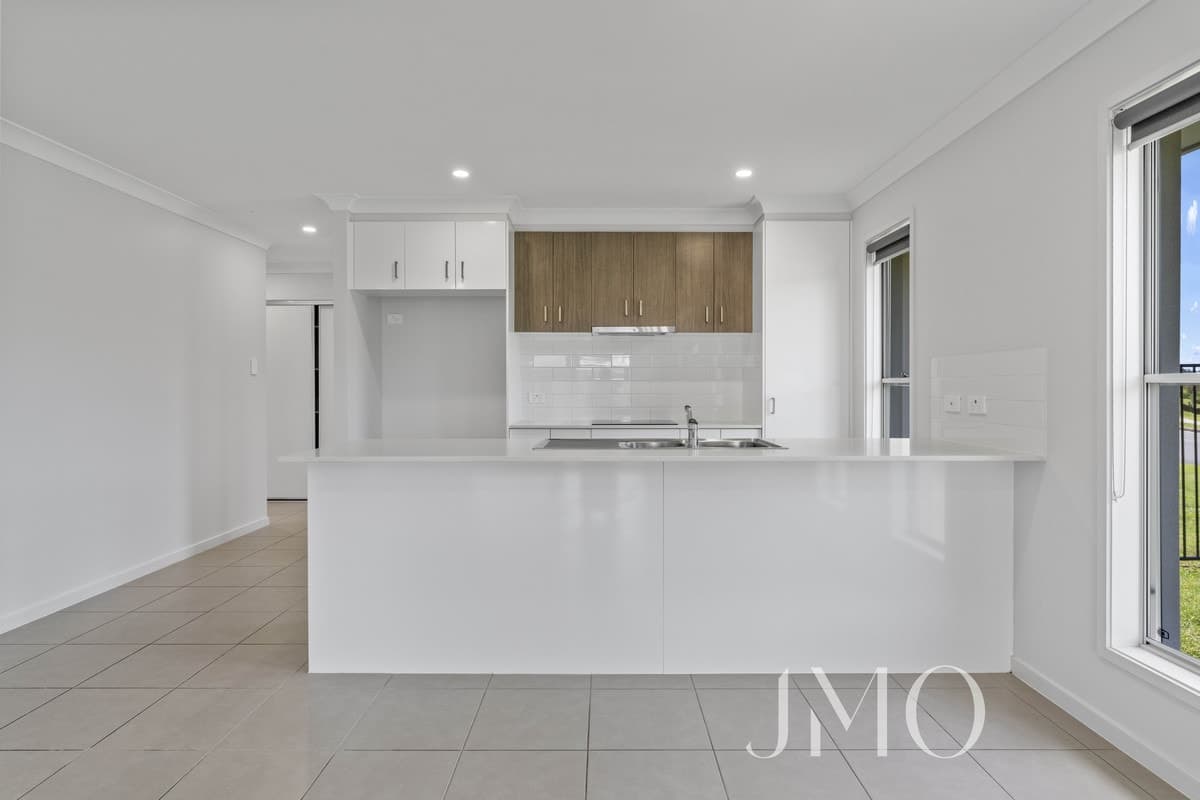 2 Headland Court, Ormeau, Ormeau - Thumbnail 3