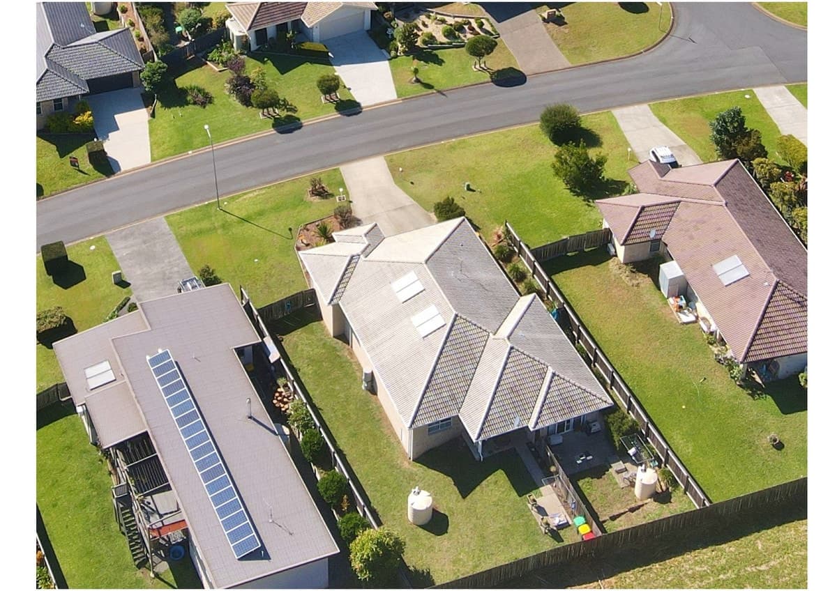 12 Mountain Spring Drive, Kendall, Kendall - Thumbnail 2