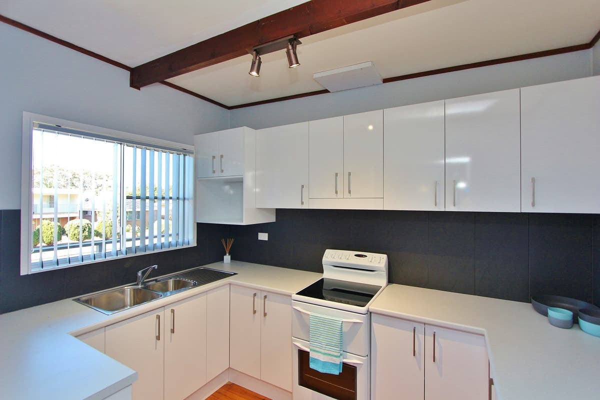 13 Bayside Avenue, North Haven, North Haven - Thumbnail 6