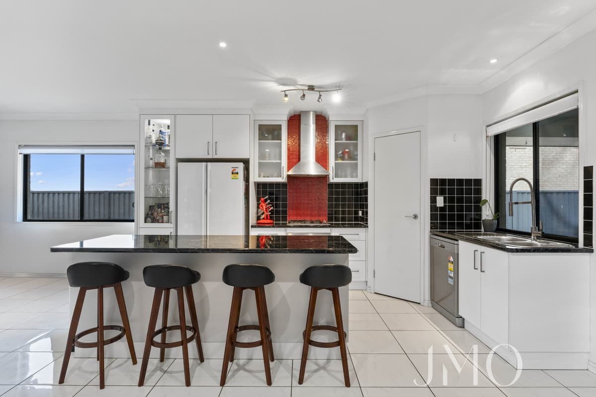 27 Lancelot Crescent, Ormeau, Ormeau - Thumbnail 3