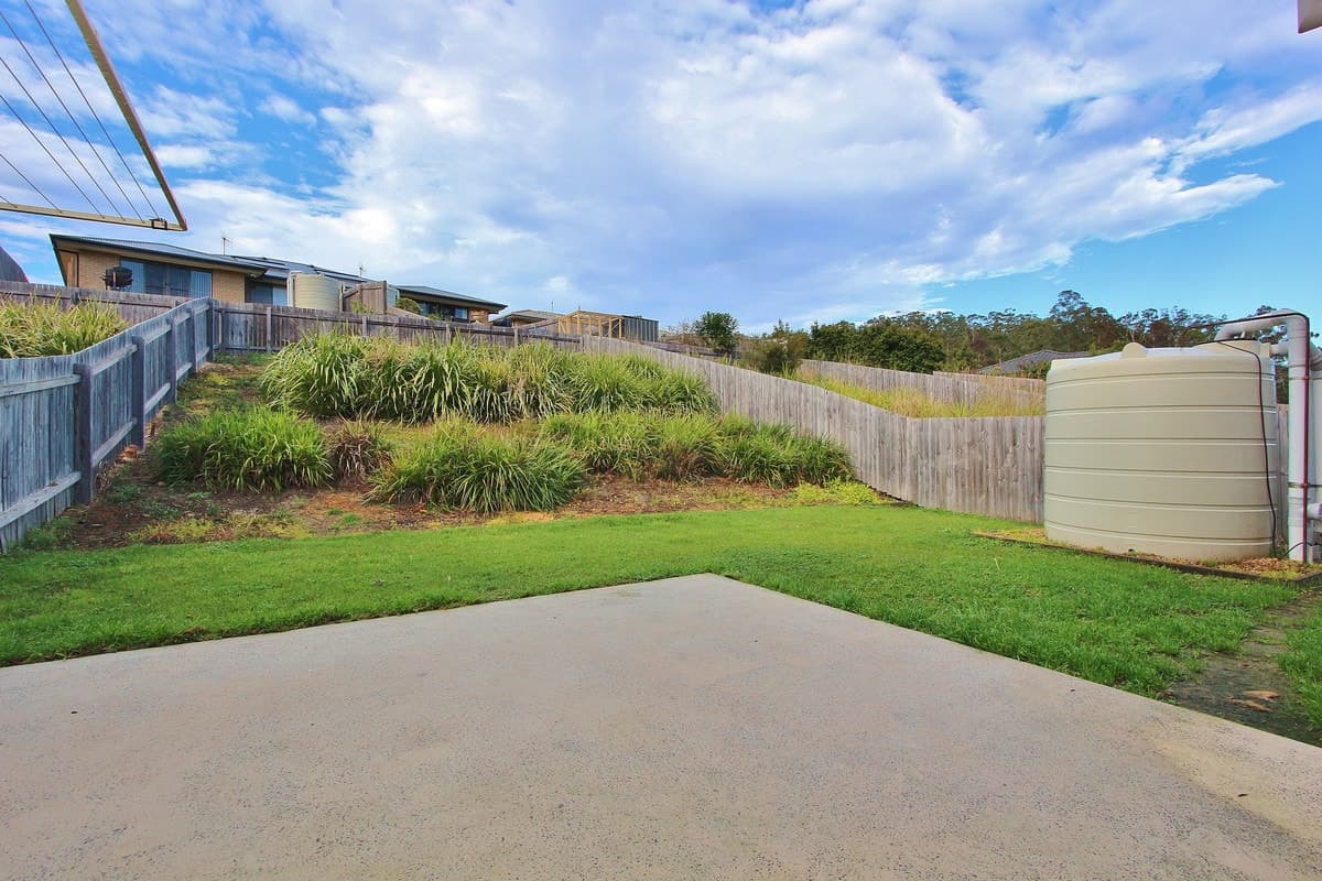 10 Charlotte Place, Kendall, Kendall - Thumbnail 2