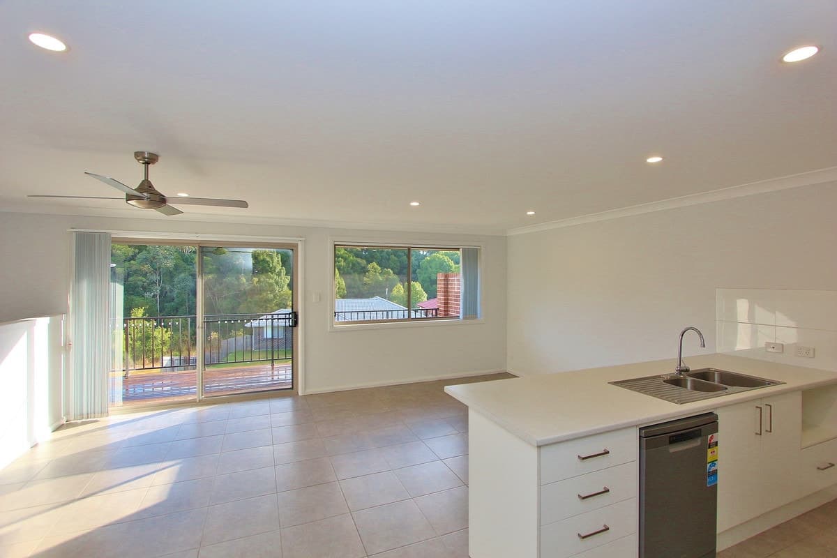 10 Charlotte Place, Kendall, Kendall - Thumbnail 4