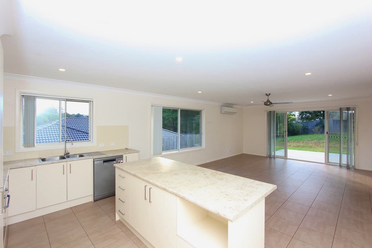 52 Cleone Drive, Kendall, Kendall - Thumbnail 6