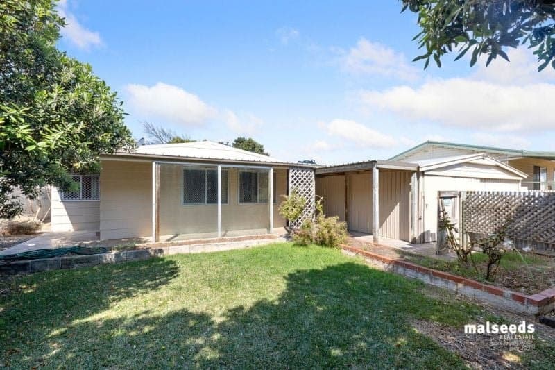 20 Racketts Road Pelican Point SA, Pelican Point - Image 1