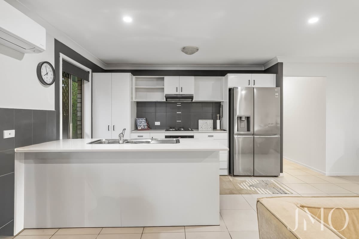 27 Milly Circuit, ORMEAU, Ormeau - Thumbnail 2