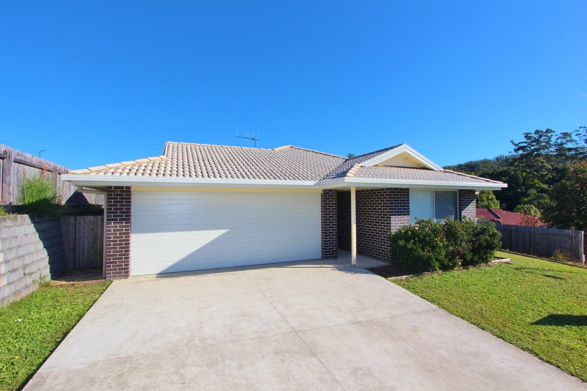 45 Cleone Drive, Kendall, Kendall - Thumbnail 3