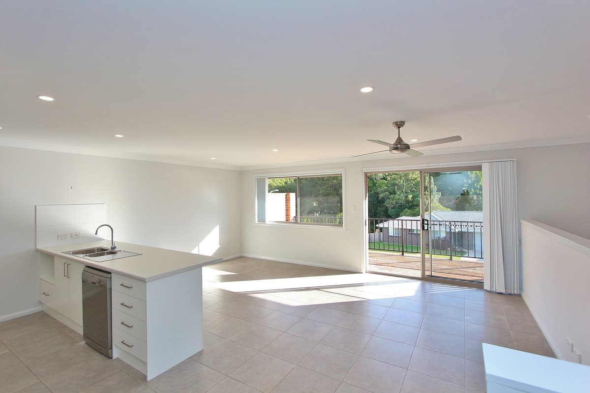 12 Charlotte Place, Kendall, Kendall - Thumbnail 4