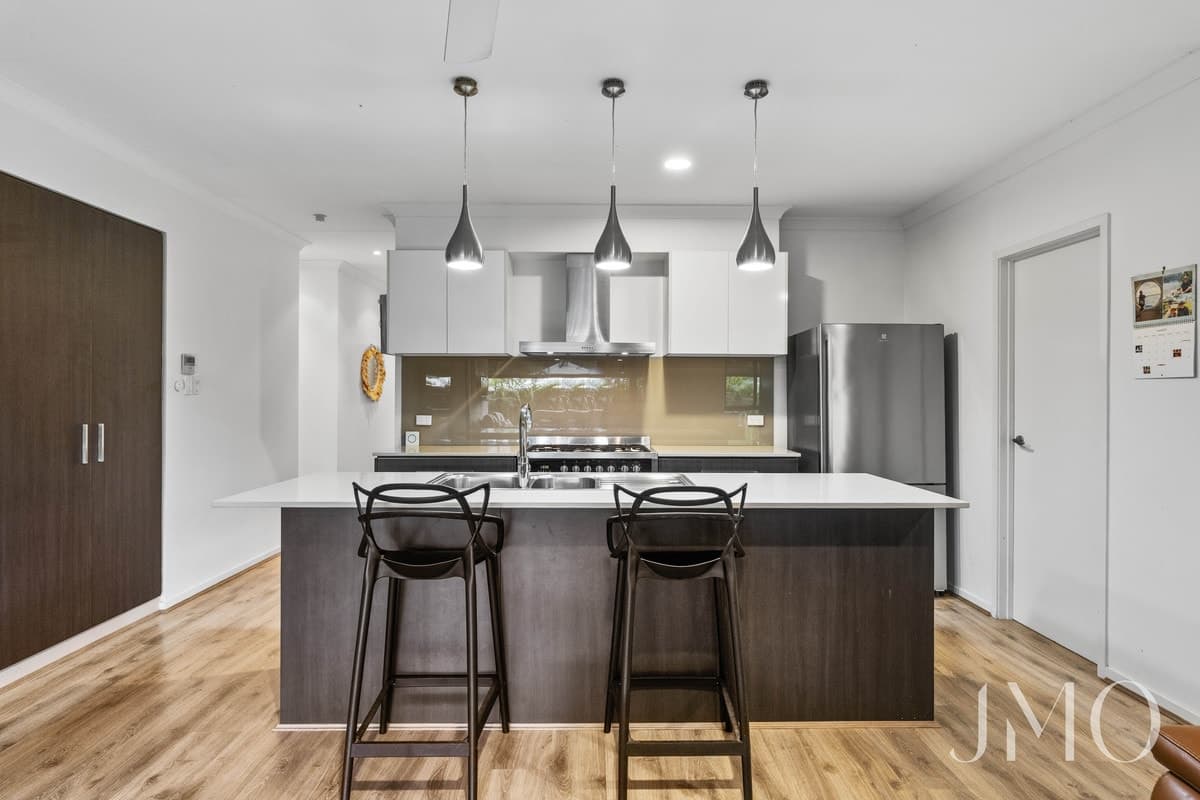 8 Allyn Street, Ormeau Hills, Ormeau Hills - Thumbnail 2