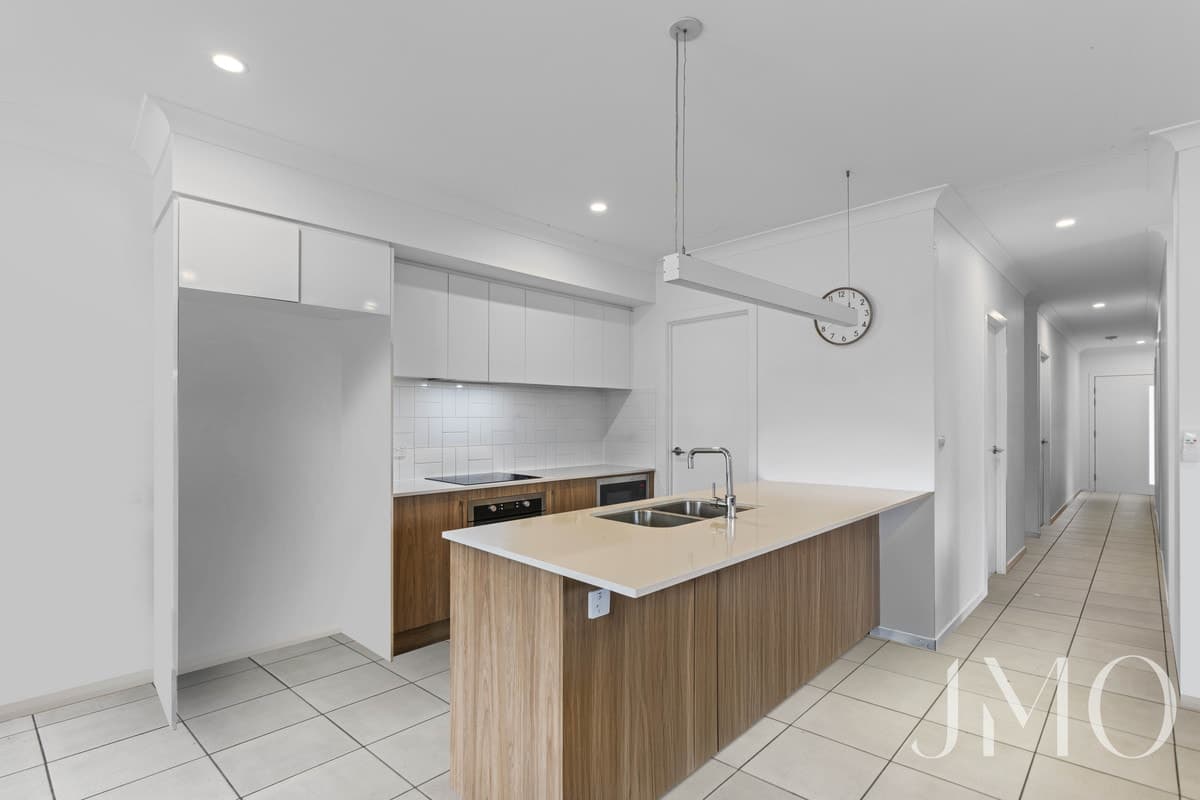 16 Woodland Court, Ormeau, Ormeau - Thumbnail 3