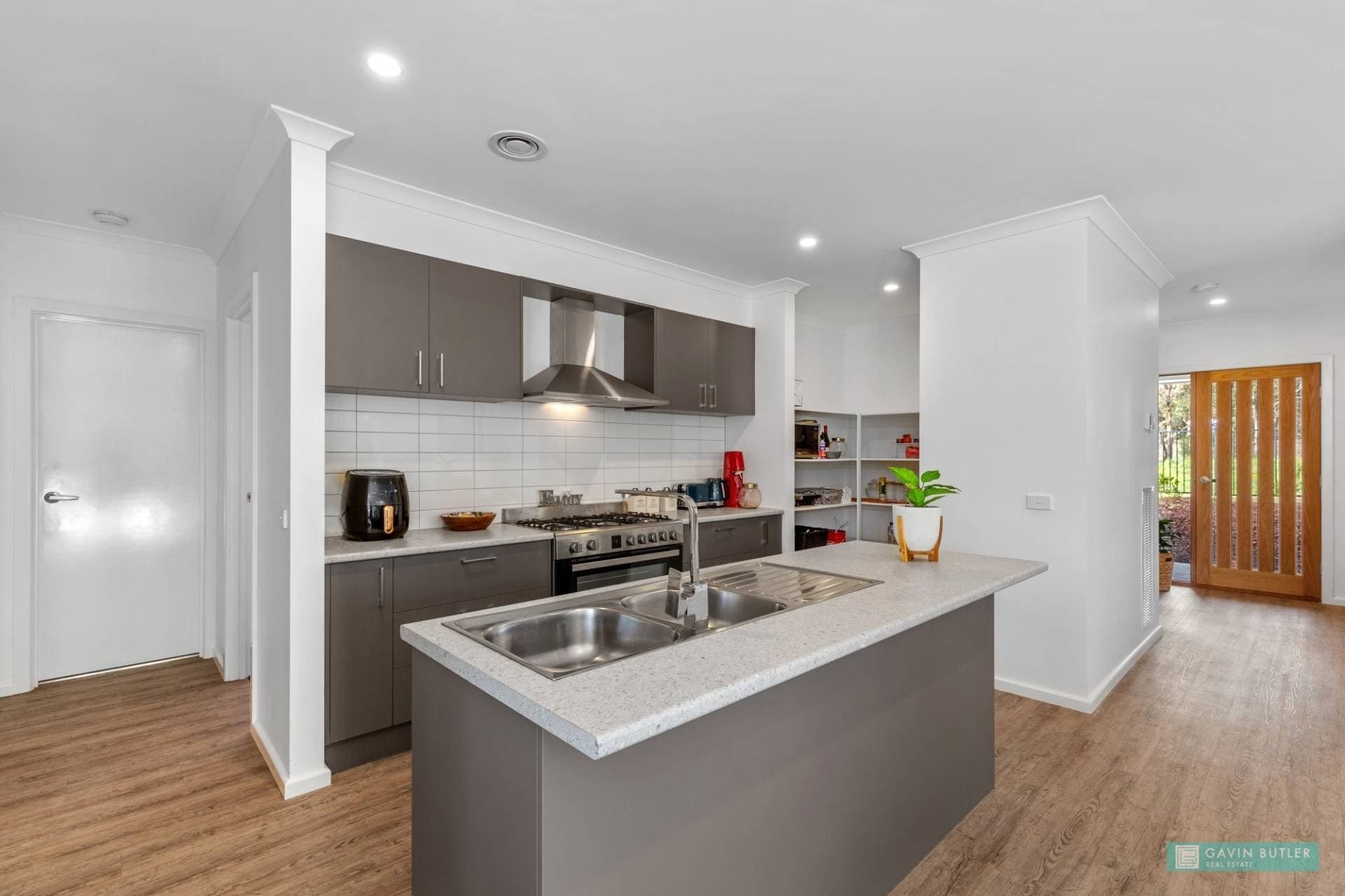 4 Luxford Ct, Strathdale, VIC, Strathdale - Thumbnail 3