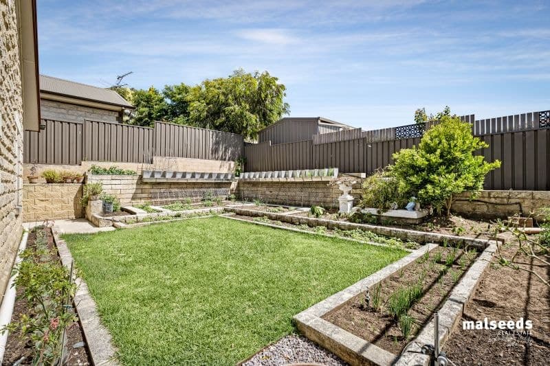 18 Stiles Street Mount Gambier SA, Mount Gambier - Image 1