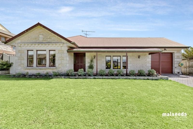 18 Stiles Street Mount Gambier SA, Mount Gambier - Thumbnail 3