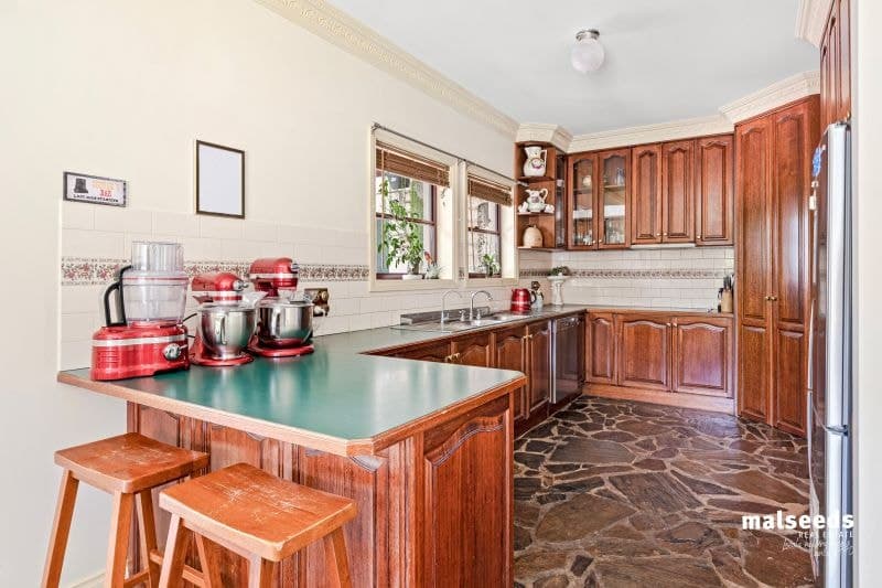 18 Stiles Street Mount Gambier SA, Mount Gambier - Thumbnail 5