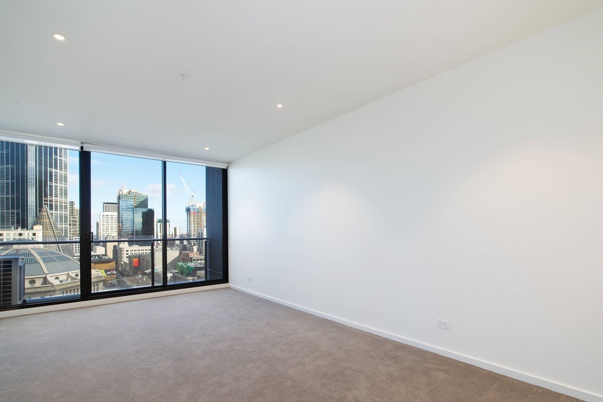 3810/318 Russell Street, Melbourne - Thumbnail 4