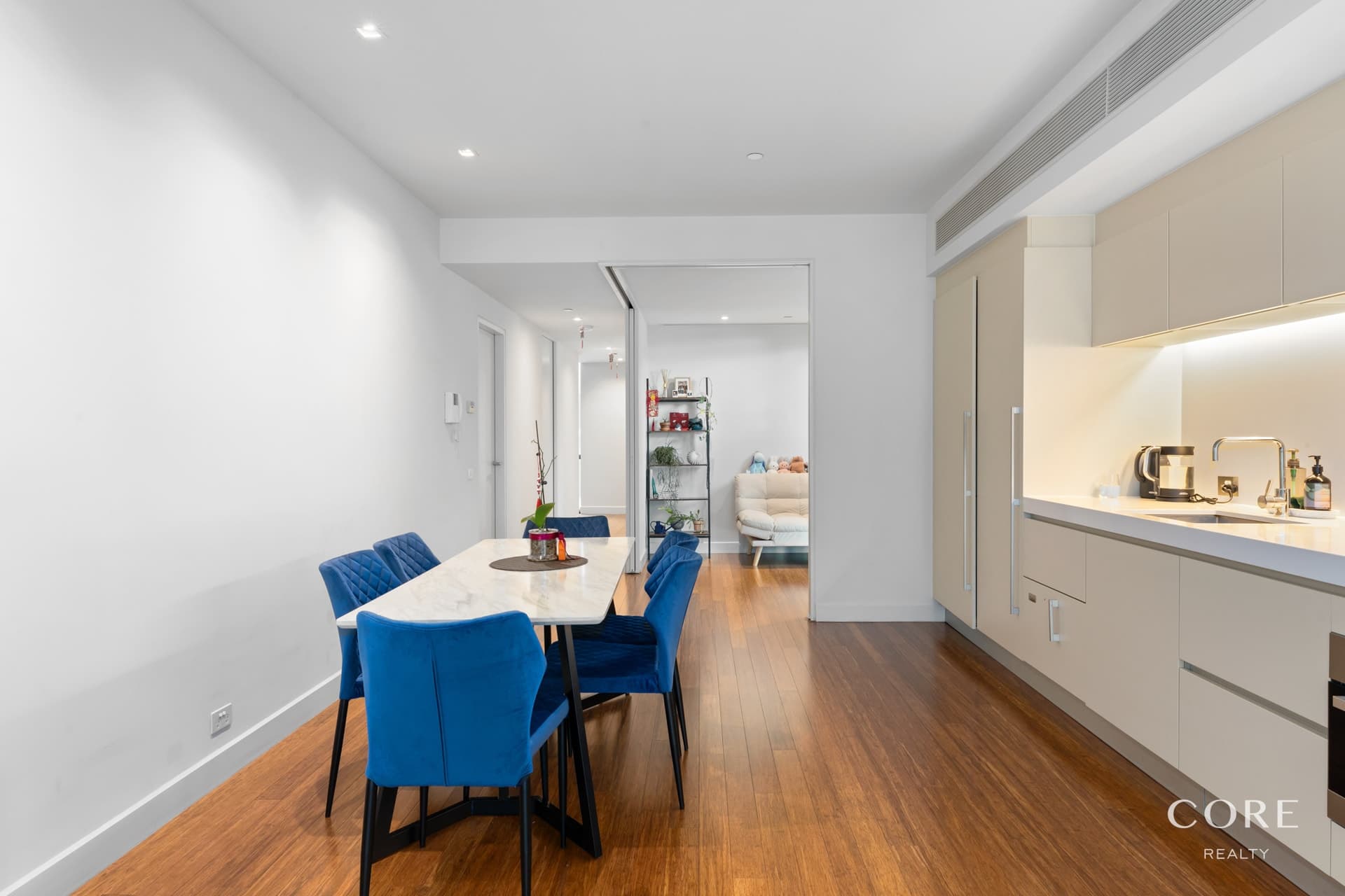 Level 23, 2307/8 Kavanagh Street, Southbank - Thumbnail 6
