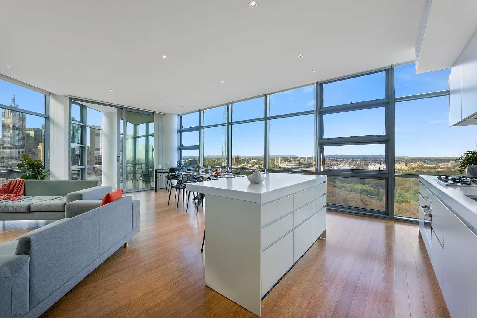 2504/8 Kavanagh Street, Southbank - Image 1