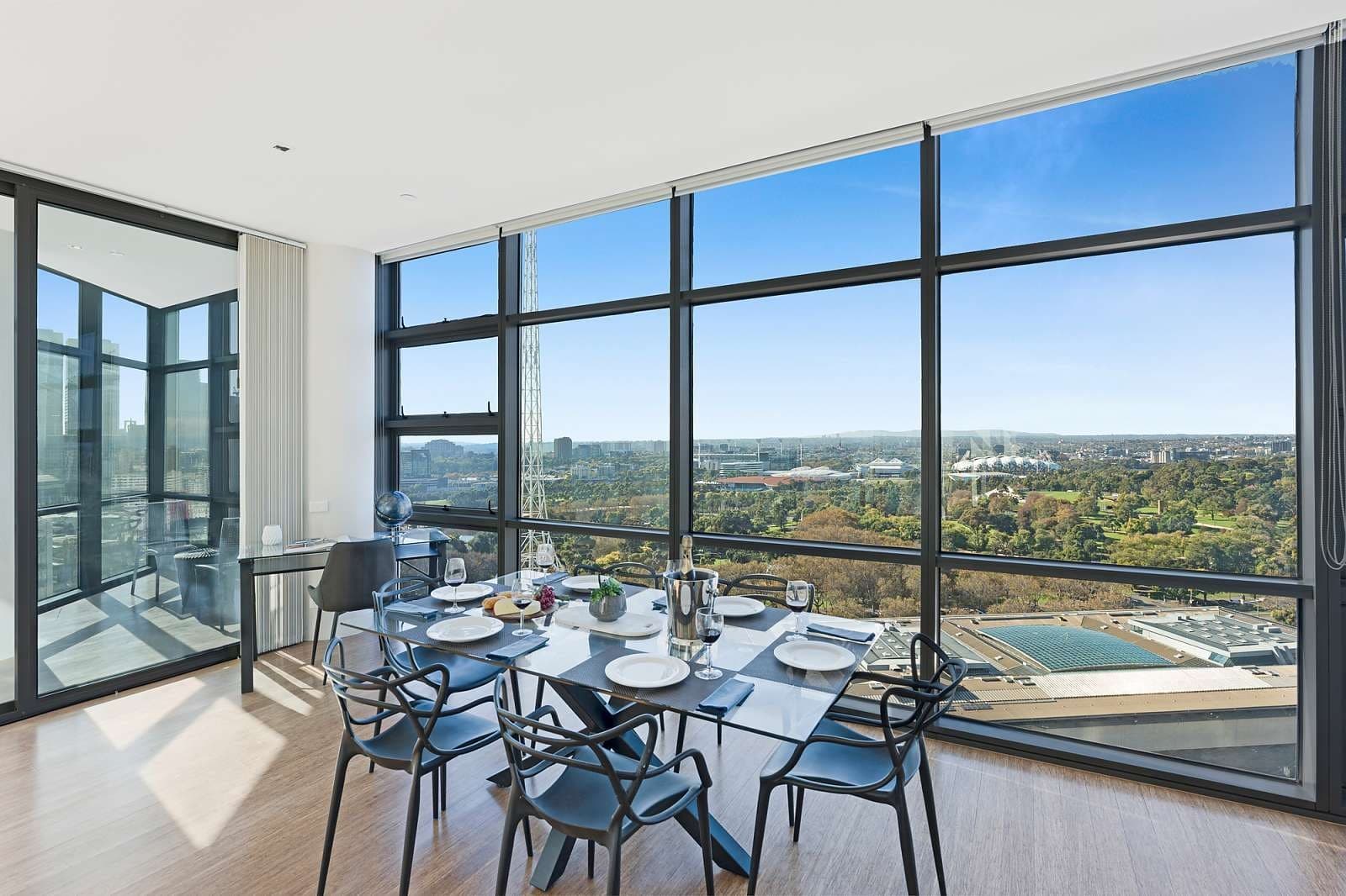 2504/8 Kavanagh Street, Southbank - Thumbnail 3