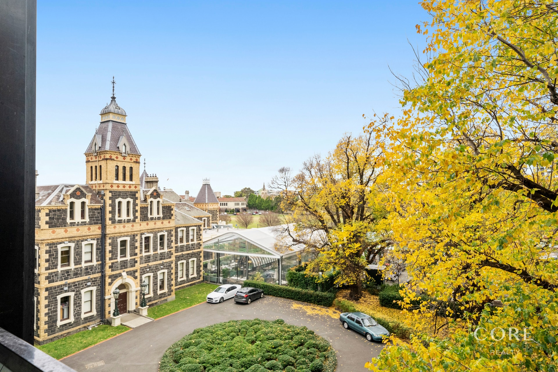 Unit 323/555 St Kilda Road, Melbourne - Thumbnail 2