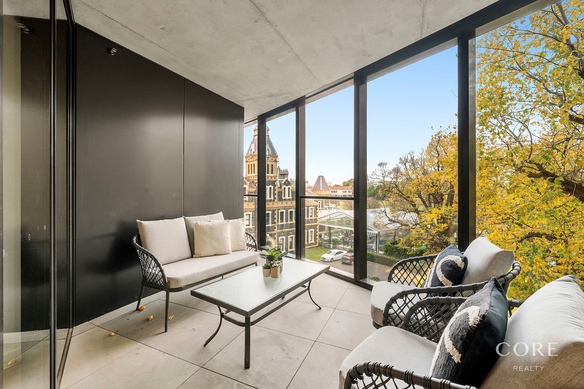 Unit 323/555 St Kilda Road, Melbourne - Thumbnail 4