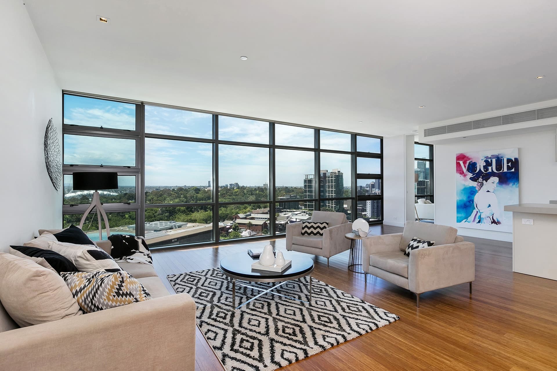 Level 21, Unit 2302/8 Kavanagh Street, Southbank - Image 1