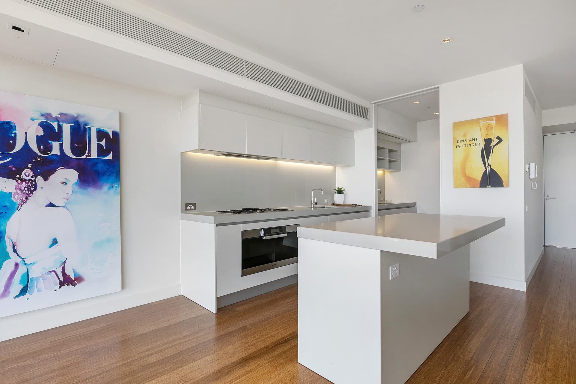 Level 21, Unit 2302/8 Kavanagh Street, Southbank - Thumbnail 5