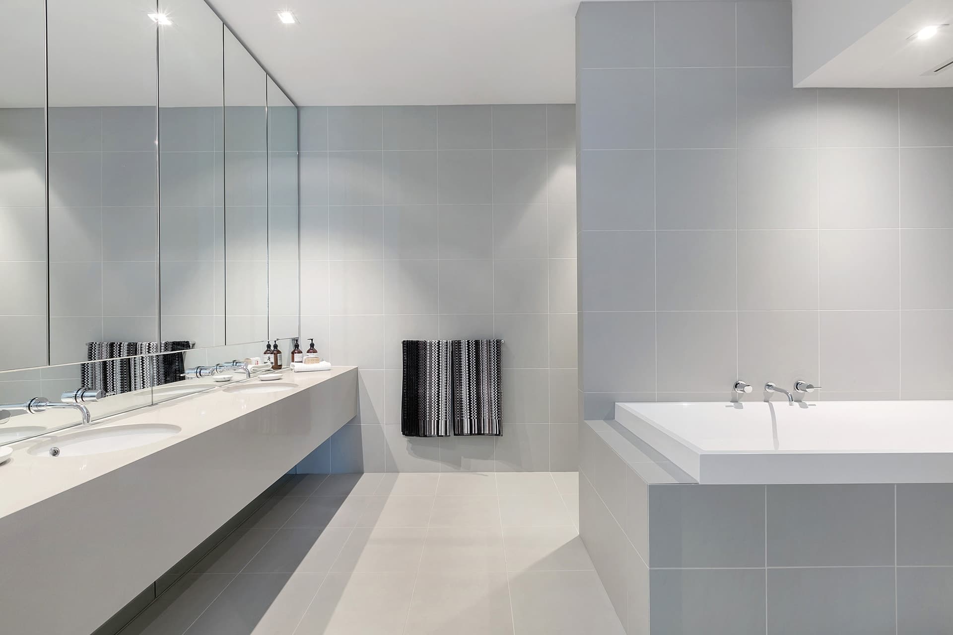 Level 21, Unit 2302/8 Kavanagh Street, Southbank - Thumbnail 7