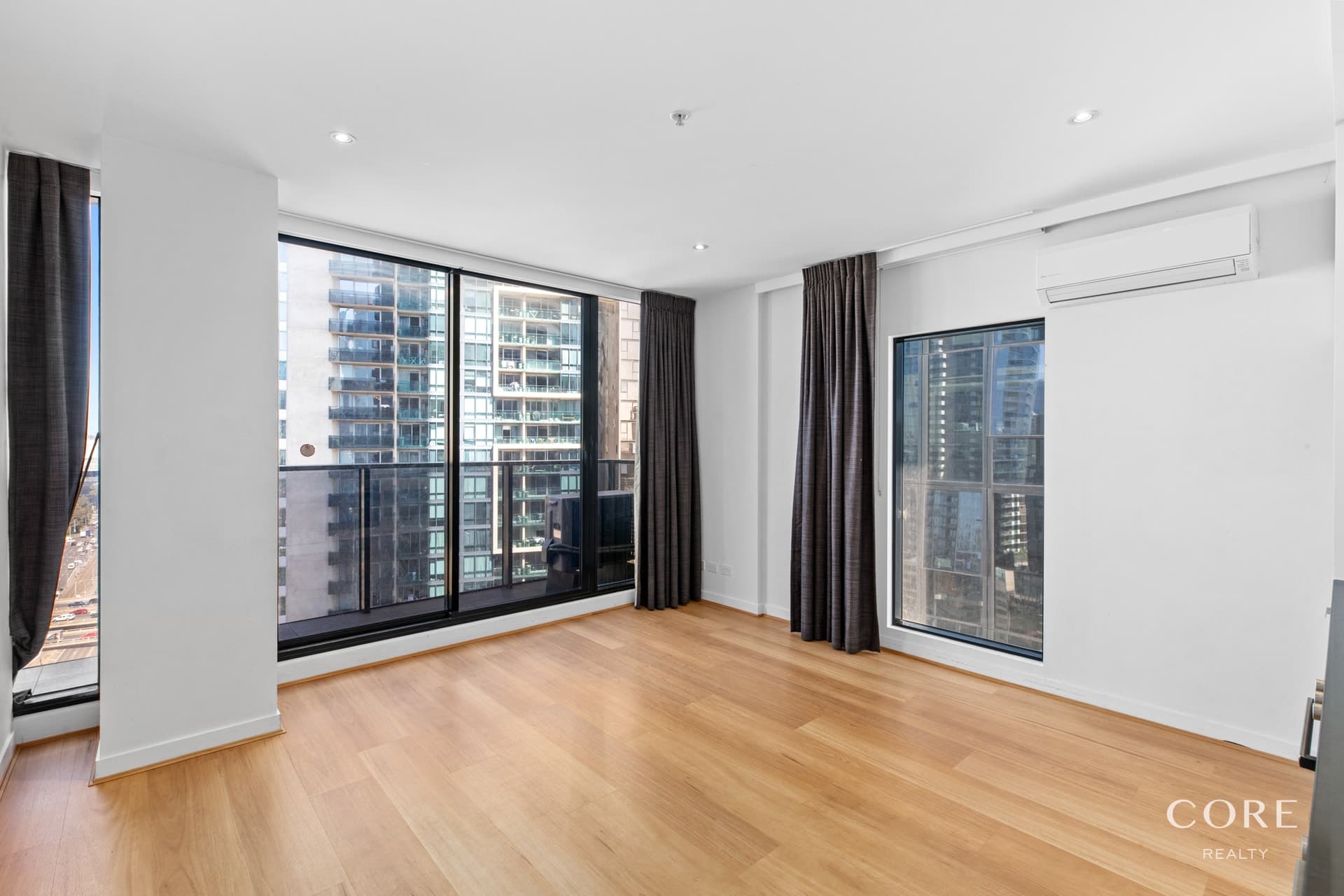 Level 21, 2106/250 City Road, Southbank - Thumbnail 2