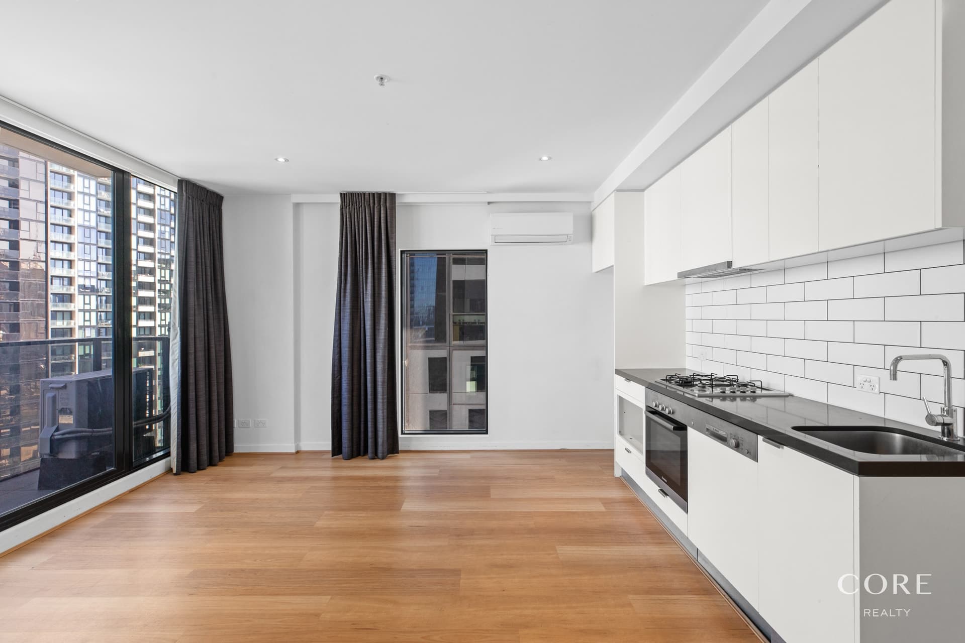 Level 21, 2106/250 City Road, Southbank - Thumbnail 4