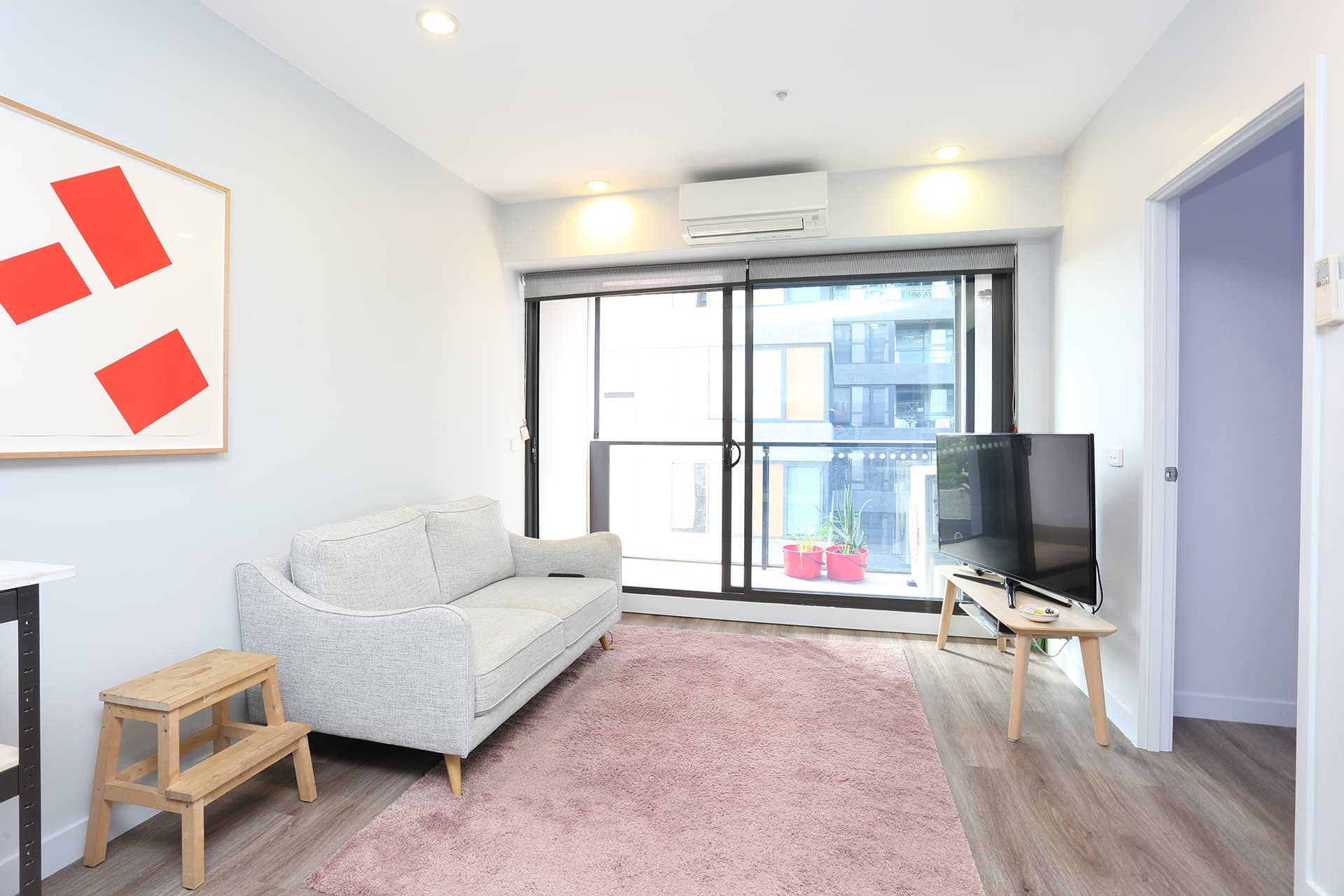 902/41 Batman Street, West Melbourne - Thumbnail 2