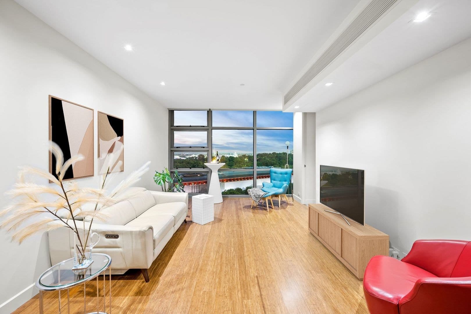 Level 13, Unit 1305/8 Kavanagh Street, Southbank - Image 1