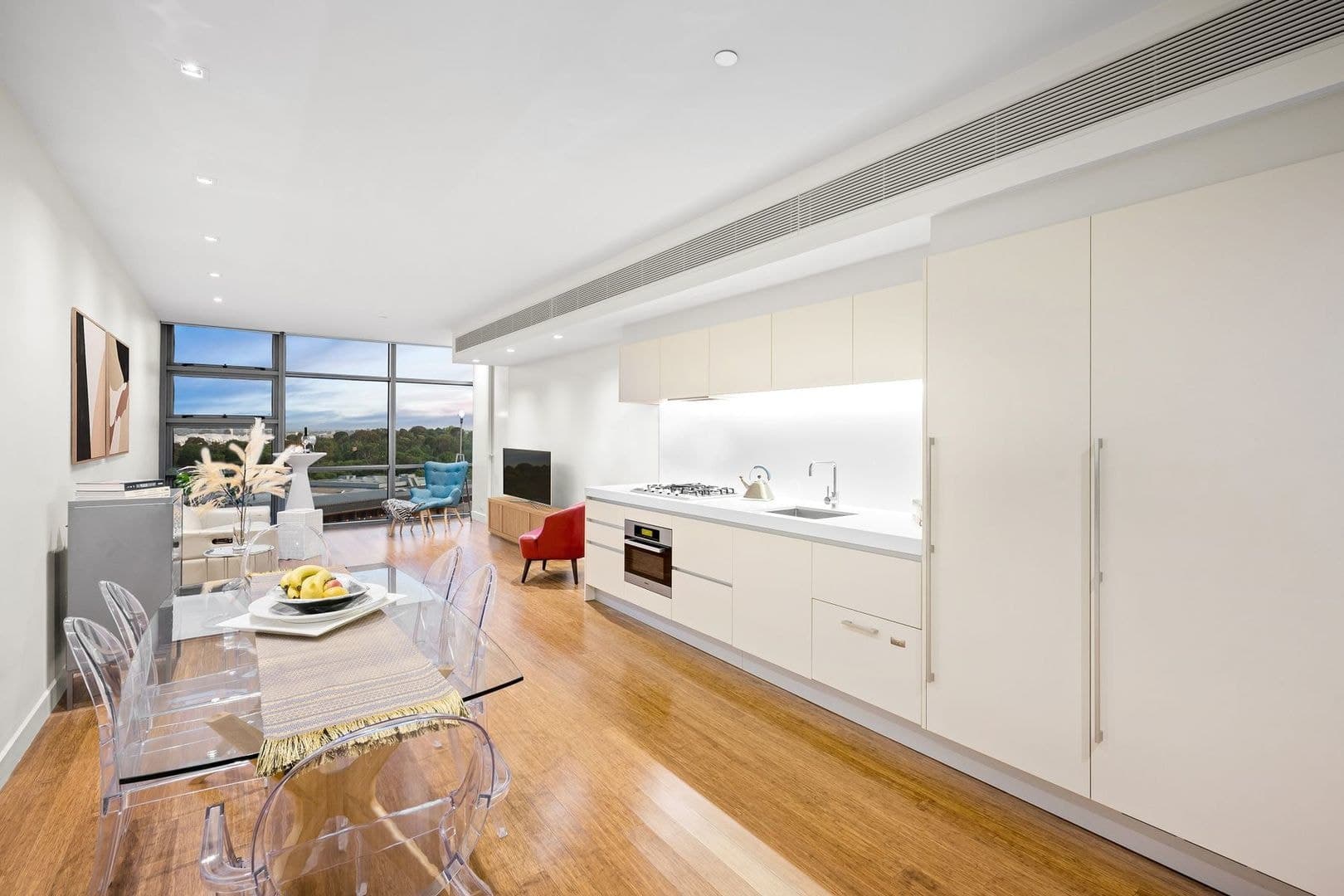Level 13, Unit 1305/8 Kavanagh Street, Southbank - Thumbnail 3