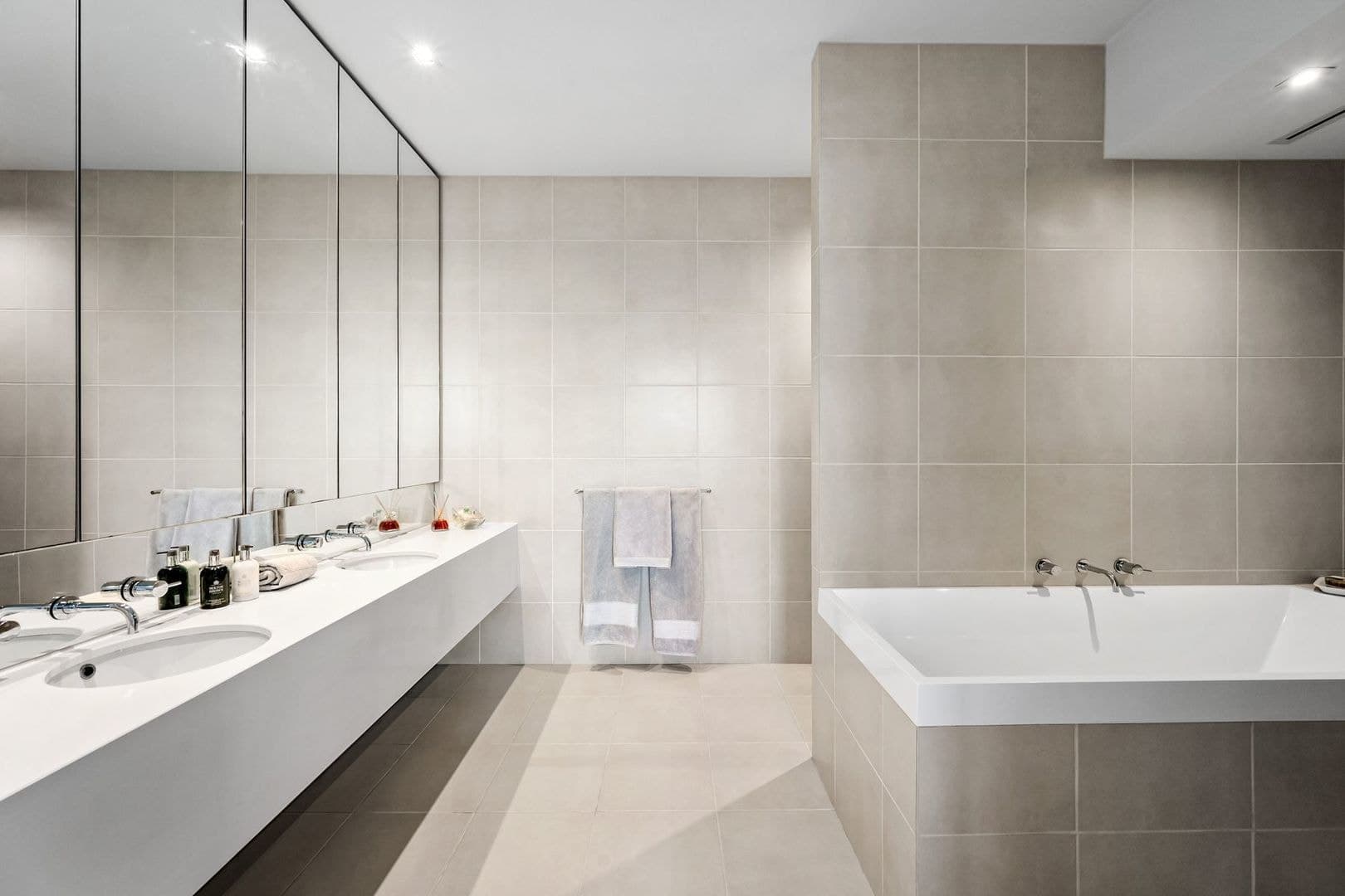 Level 13, Unit 1305/8 Kavanagh Street, Southbank - Thumbnail 6