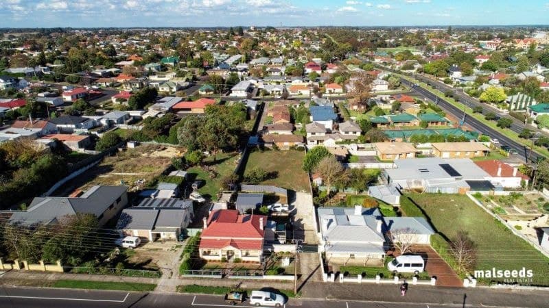 64 Wehl North Street Mount Gambier SA, Mount Gambier - Thumbnail 2